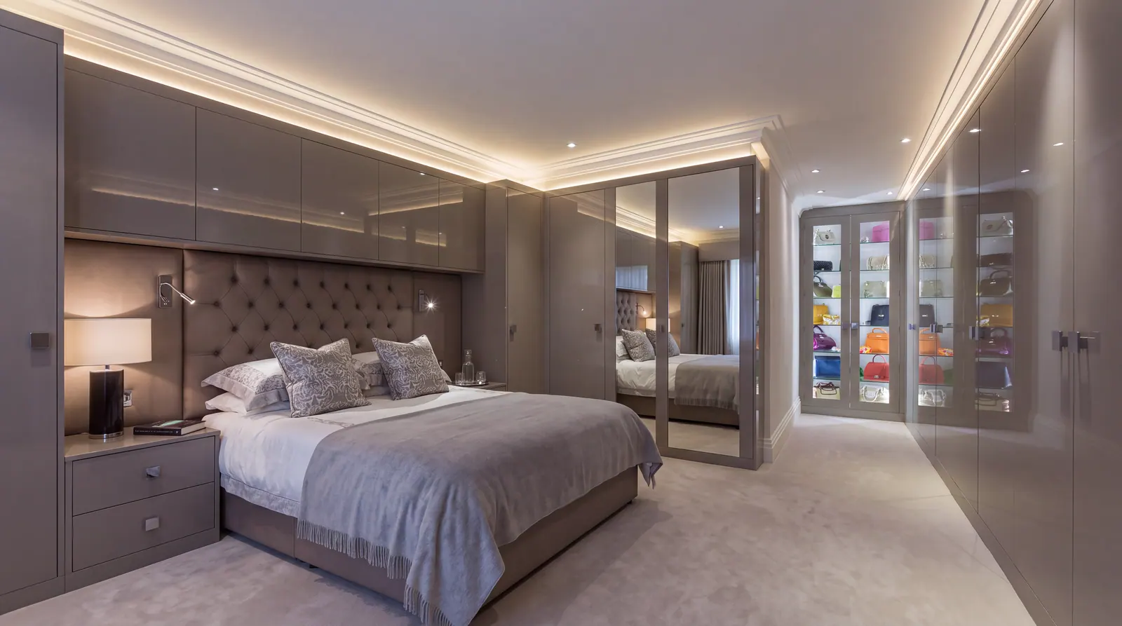 Parapan 18mm acrylic: Bedroom in Stone Grey gloss