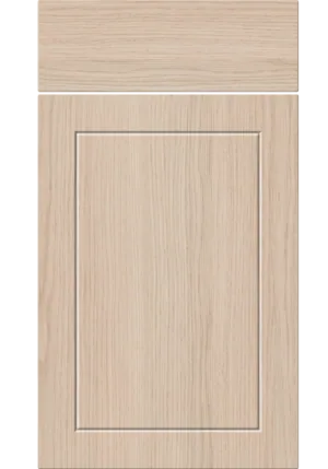 Dalton door in Light Vicenza Oak