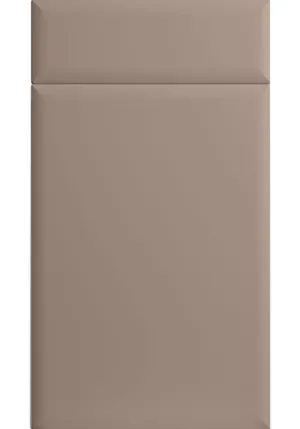Lincoln door in Supermatt Cashmere
