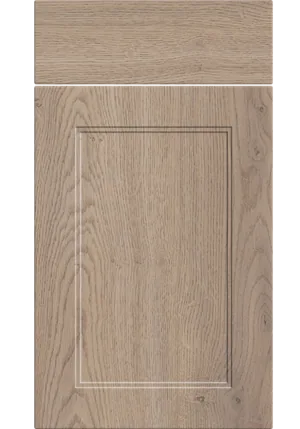 Rowen door in Cremona Oak Cannolo