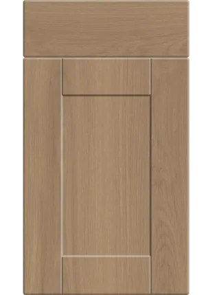 Shaker door in Canella Oak